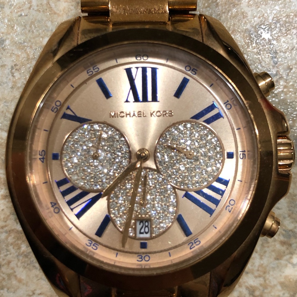 MICHAEL KORS ROSE GOLD WATCH - Picture 4 of 5